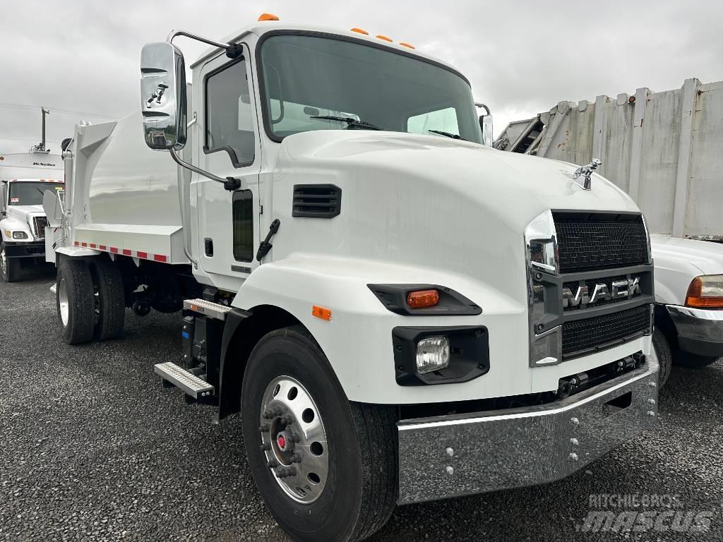 Mack MD7 Müllwagen