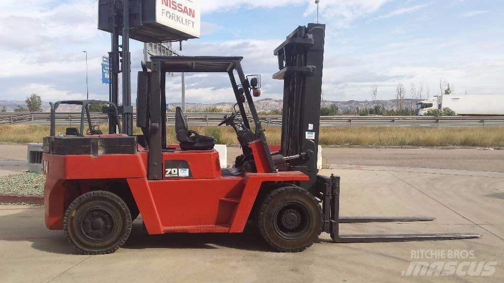 Nissan WF05H70U Dieselstapler