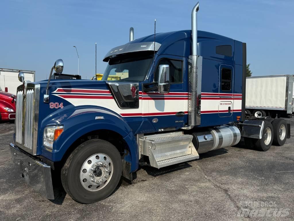 Kenworth W 990 Sattelzugmaschinen
