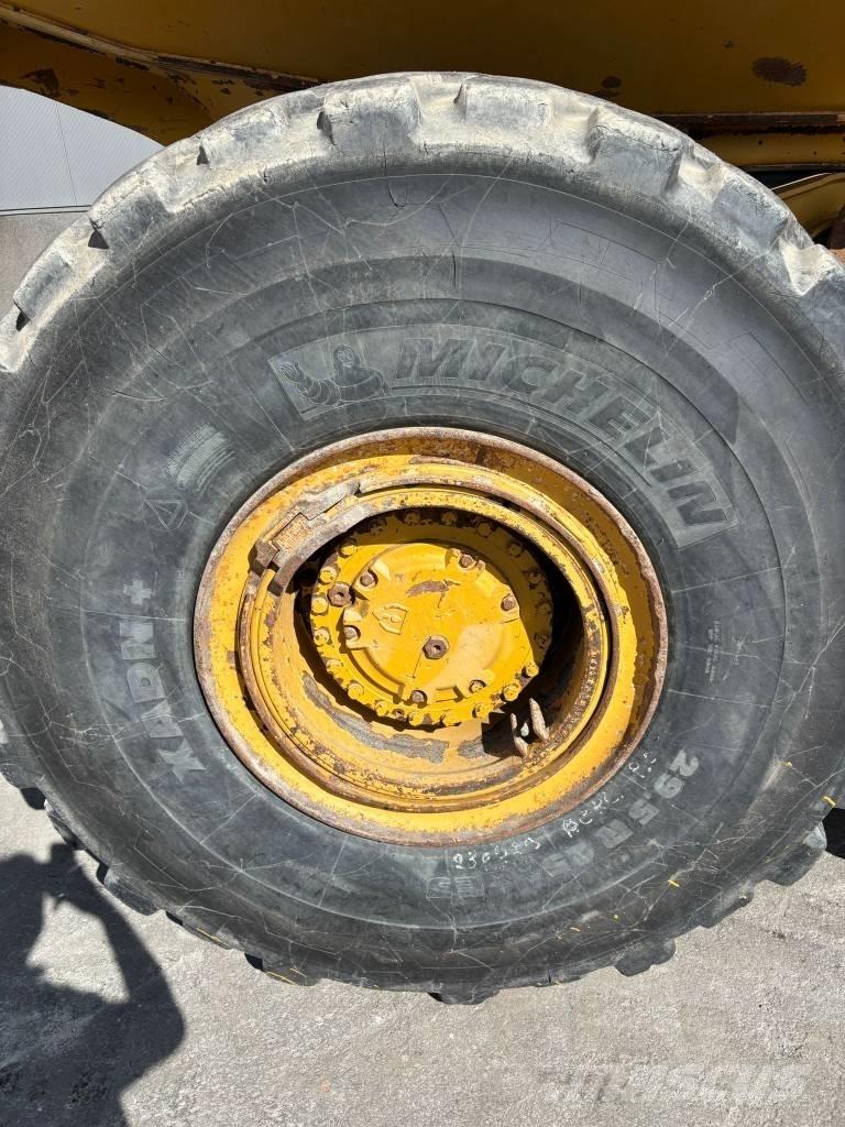 CAT 745 C Dumper - Knickgelenk