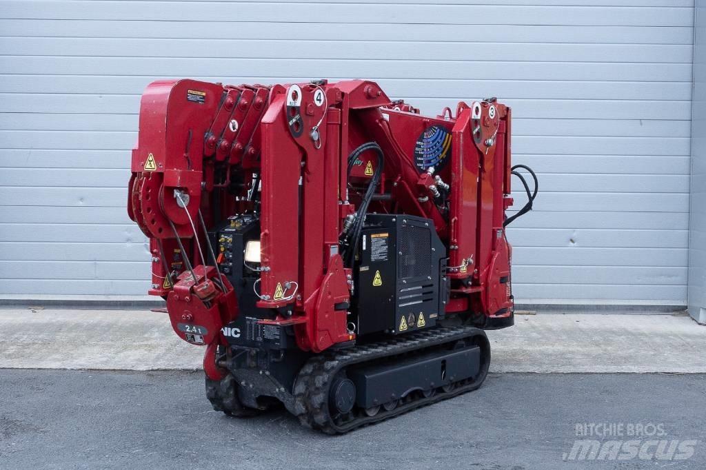 Unic URW-245 Minikrane