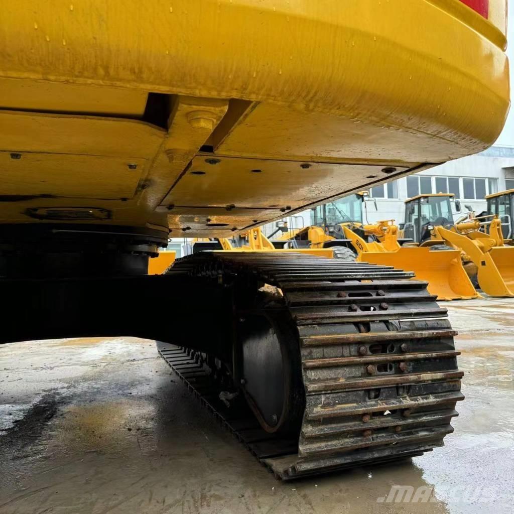 Komatsu PC 220-8 Raupenbagger