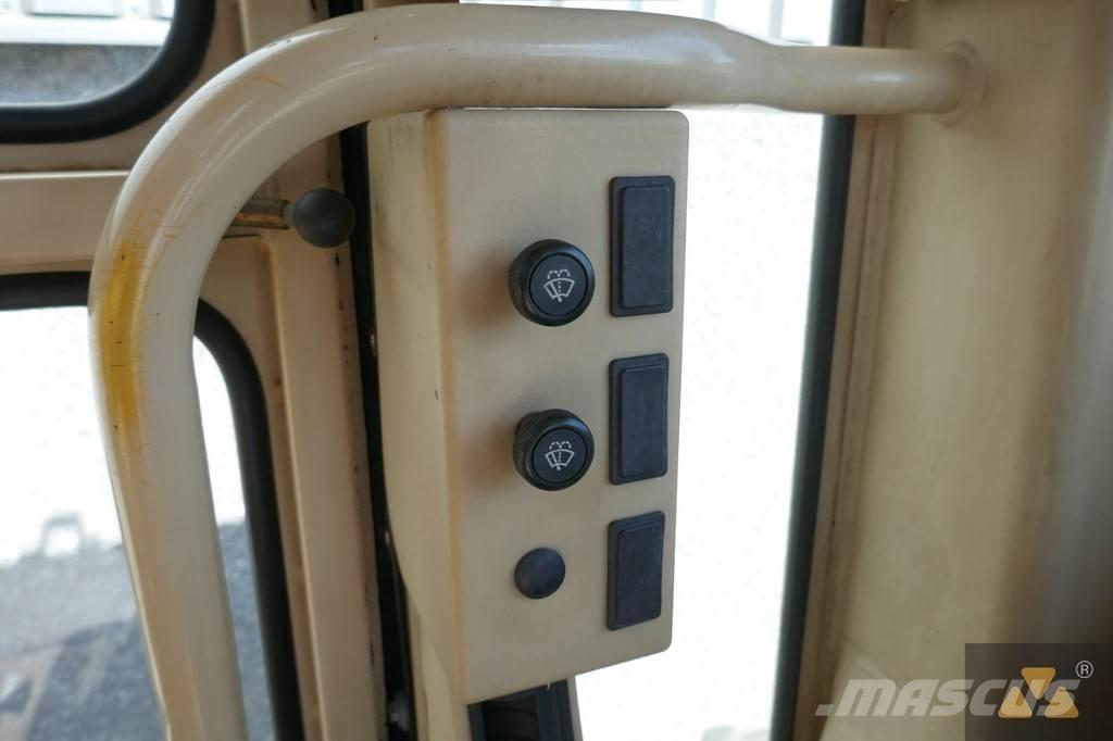 CAT 12H Grader