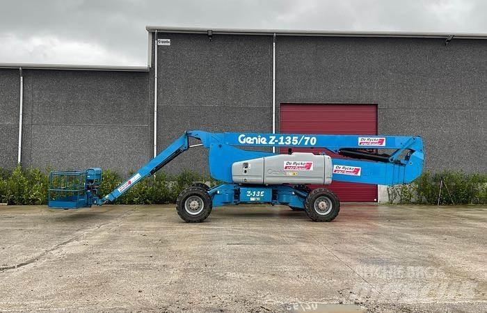 Genie Z135-70 Gelenkteleskoparbeitsbühnen