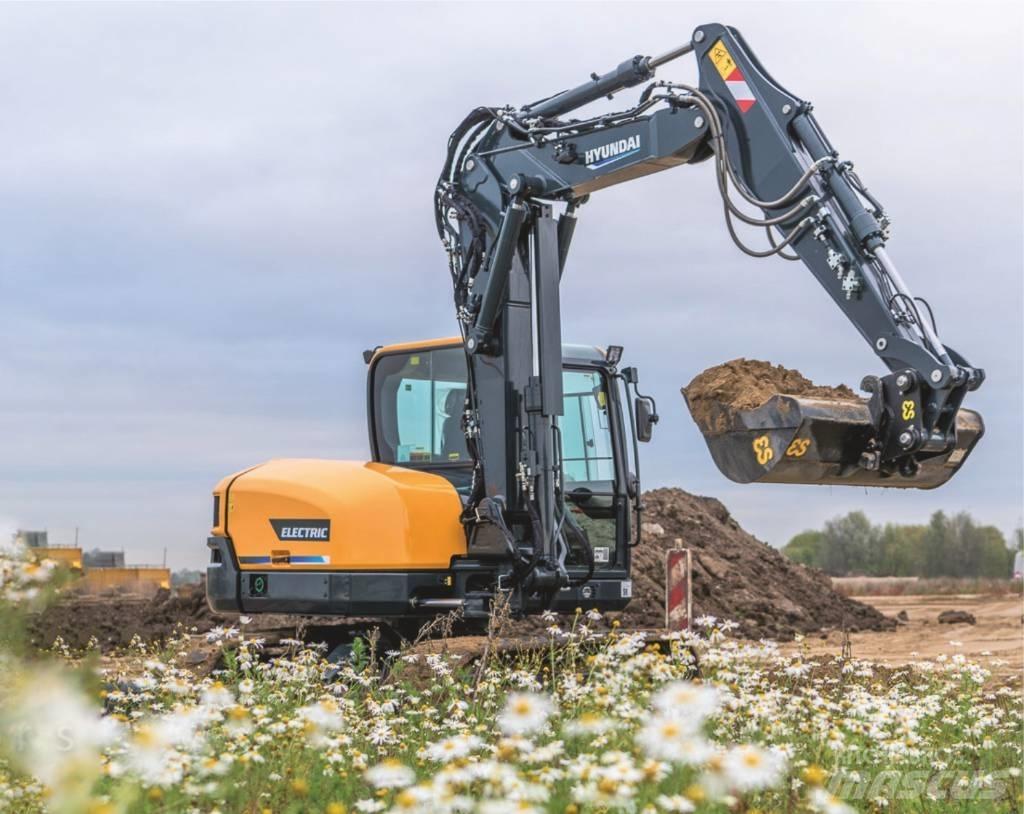 Hyundai HX85A 100% EL Midi excavators  7t - 12t