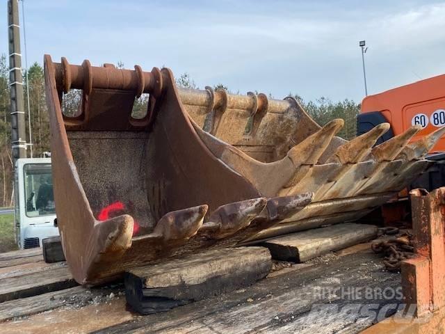 Komatsu PC 210 LC-8 Raupenbagger