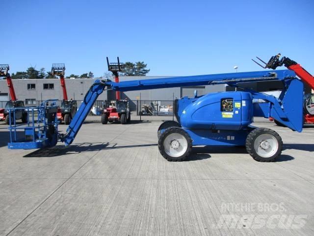 JLG 600 AJ (253) Kompakte selbstfahrende Hebebühnen