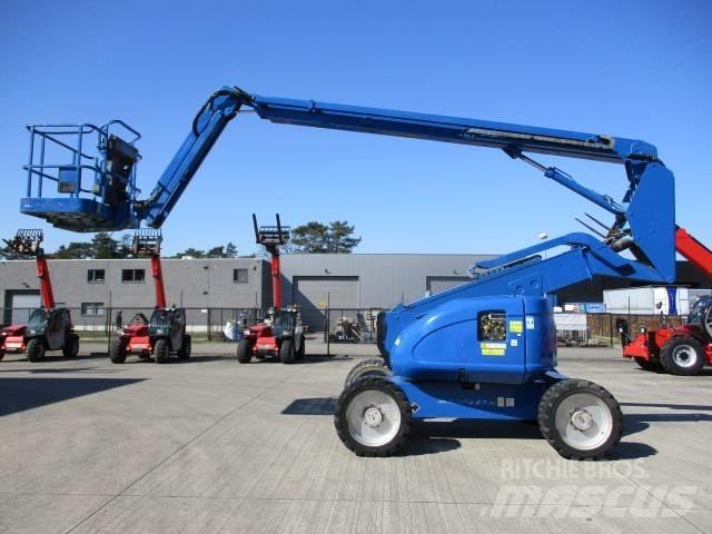 JLG 600 AJ (253) Kompakte selbstfahrende Hebebühnen