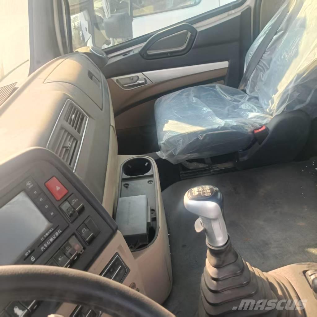 Howo 371 6x4 Sattelzugmaschinen