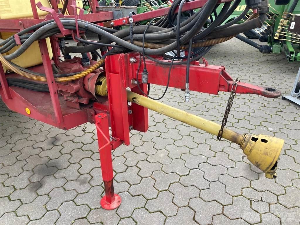 Hardi TYZ 2400 Anhängespritzen