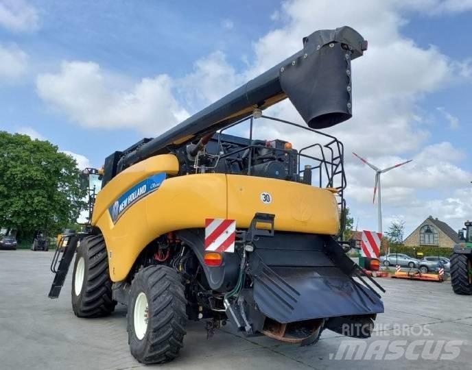New Holland CR 9080 Mähdrescher