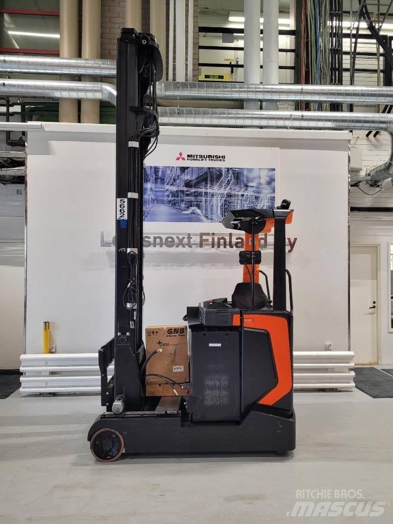 Rocla HXX25 Schubmaststapler
