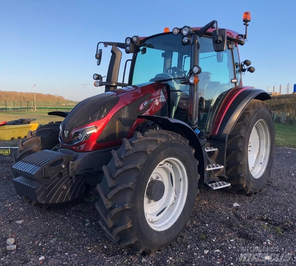 Valtra G125EA Traktoren