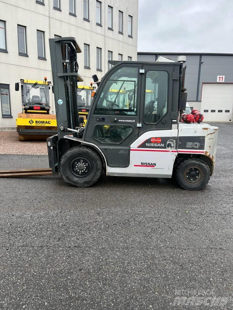 Nissan WG1F4A50Y Dieselstapler