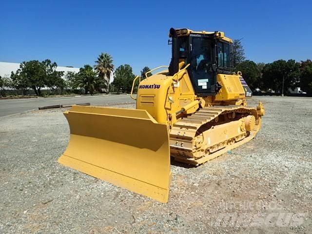Komatsu D61EX-24 Bulldozer