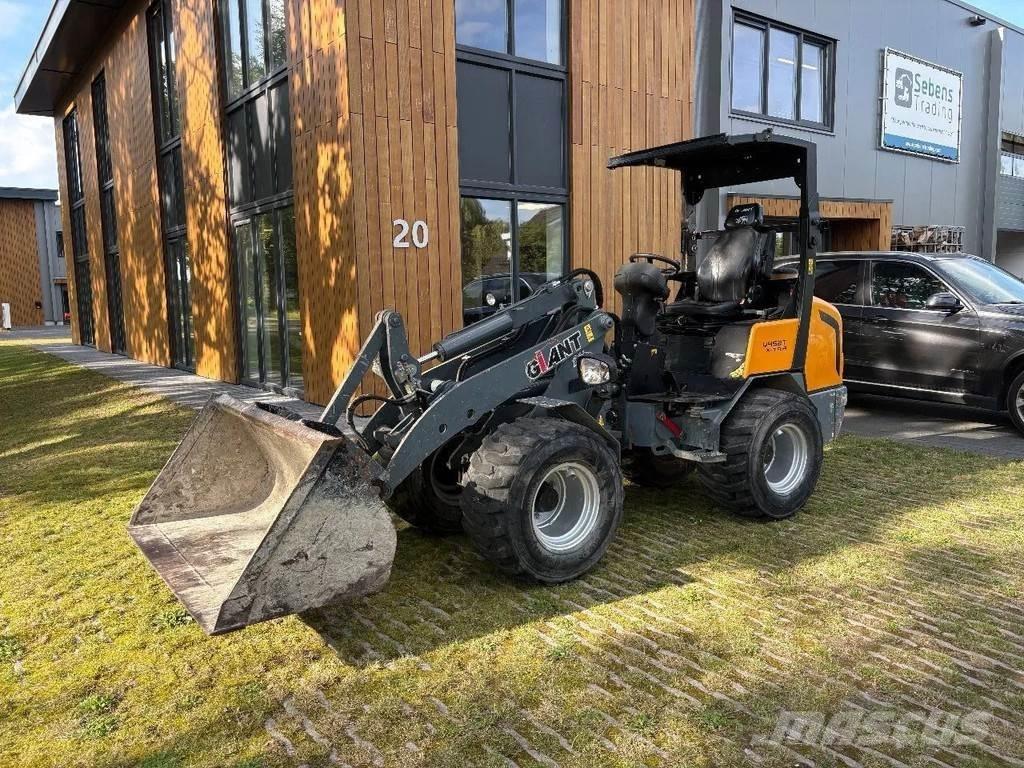 GiANT V452T X-tra Minilader