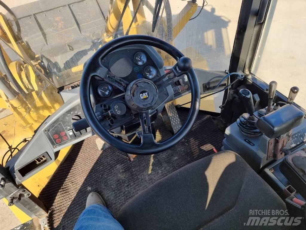 CAT IT 28 G Radlader