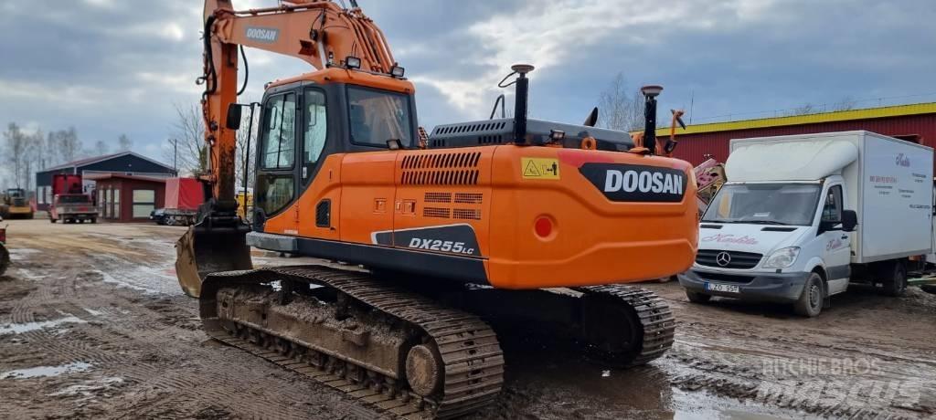 Doosan DX 255 LC-3 Raupenbagger