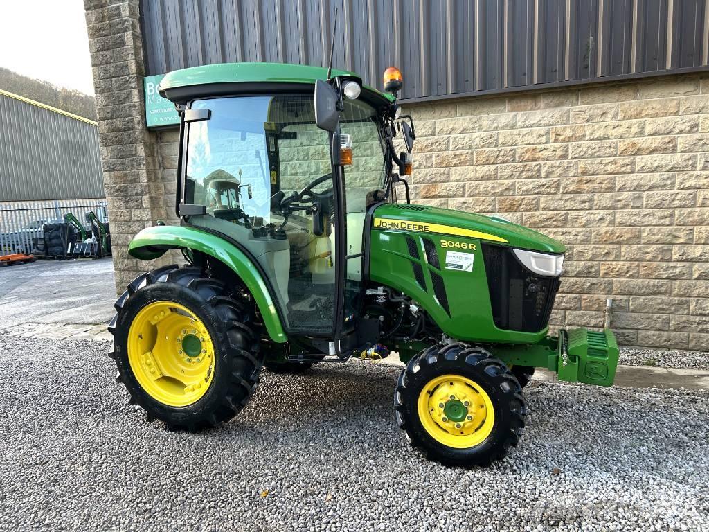 John Deere 3046R Traktoren
