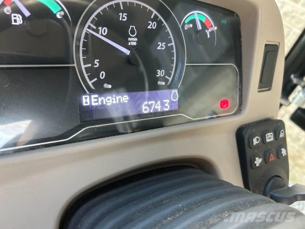 John Deere 3046R Traktoren