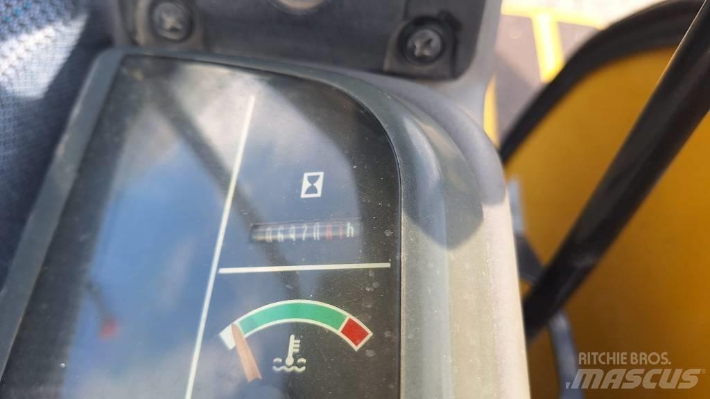 Komatsu PC27R-8 Minibagger < 7t