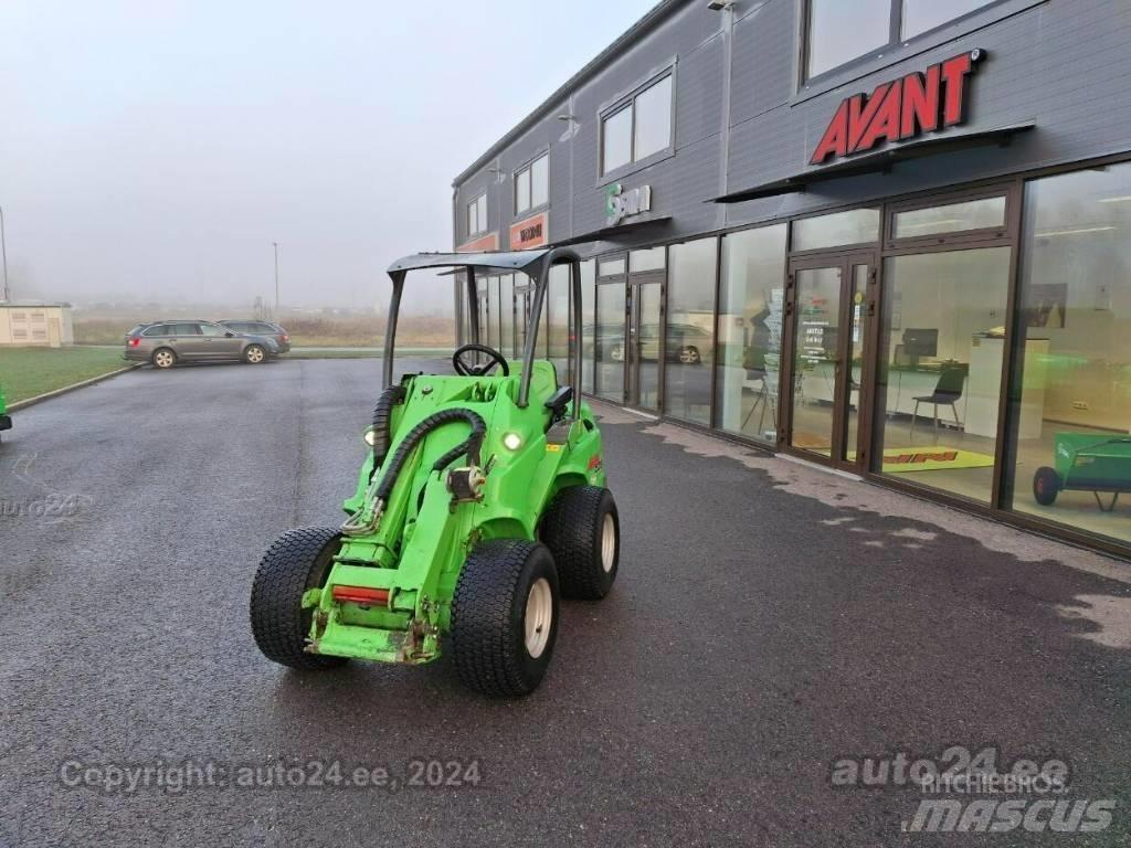 Avant 528 Minilader