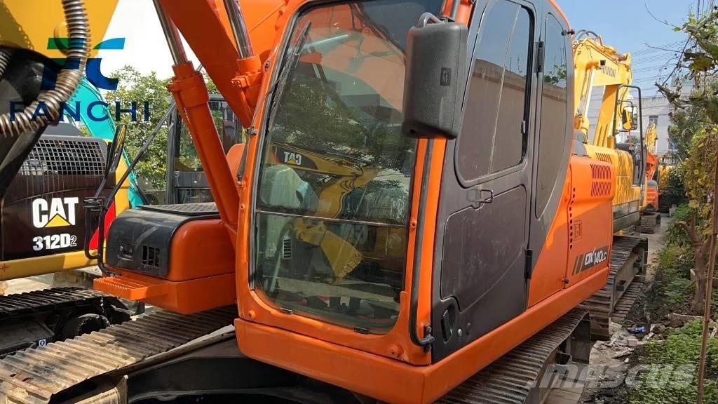 Doosan DX 140 LC Raupenbagger