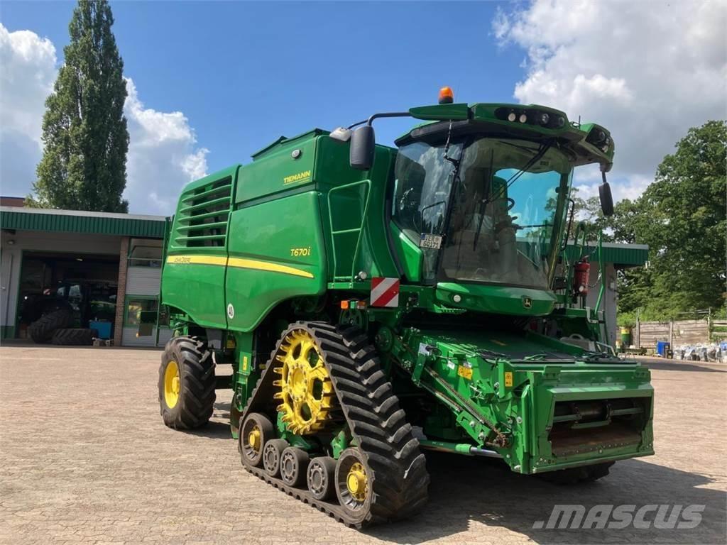John Deere T670 Mähdrescher