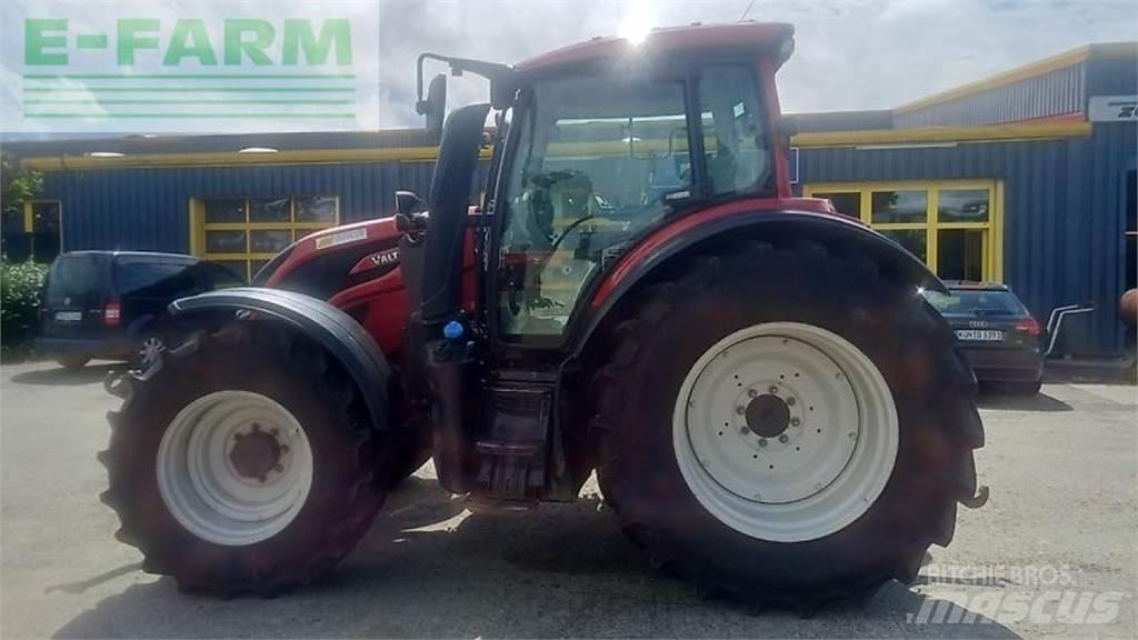 Valtra n174 Traktoren