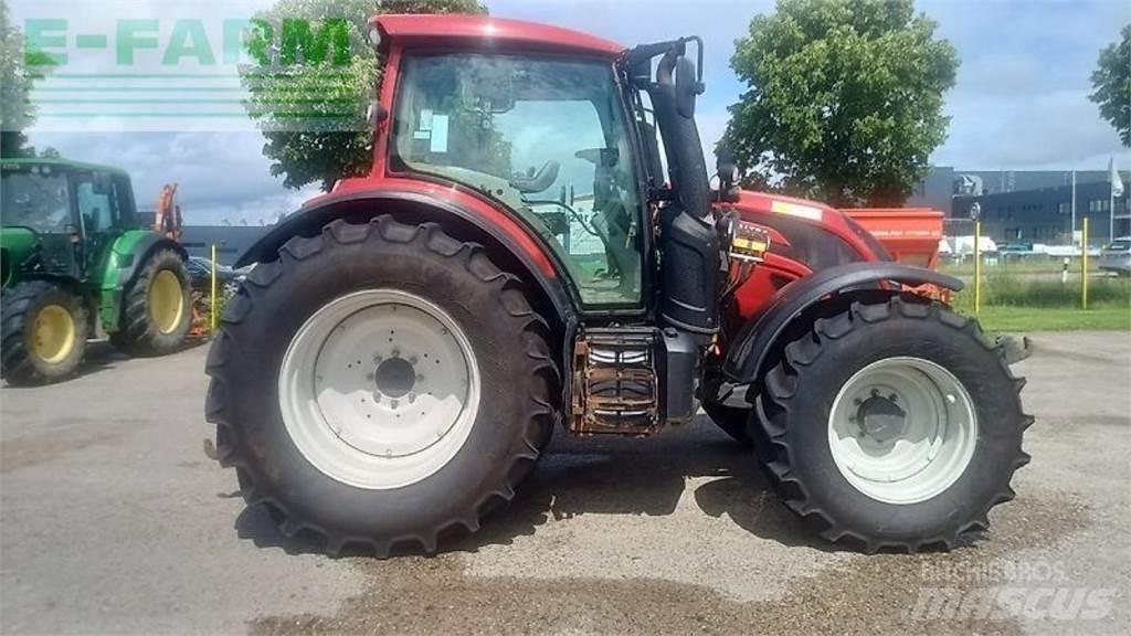 Valtra n174 Traktoren