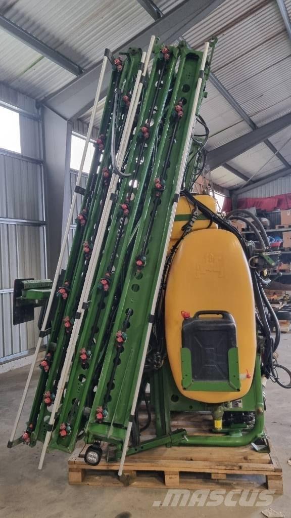 Amazone UF 1200 Anbauspritzen