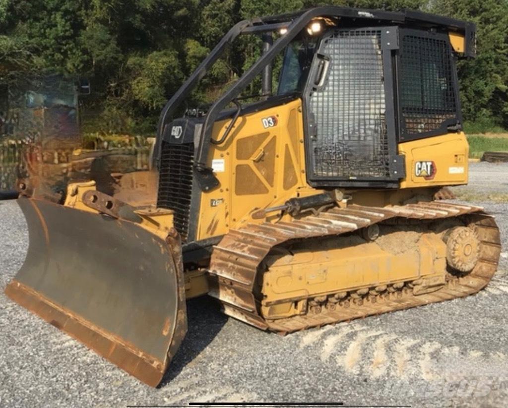 CAT D 3 Bulldozer