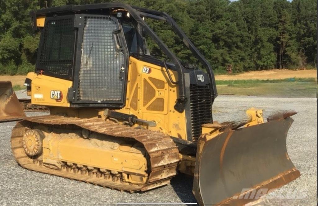 CAT D 3 Bulldozer