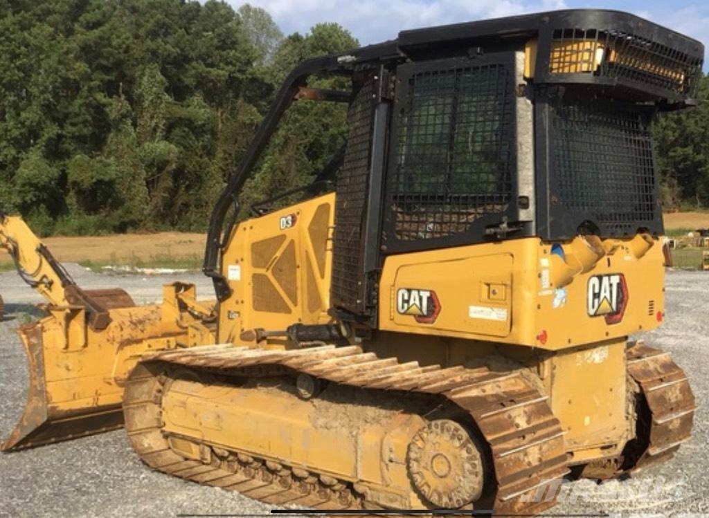 CAT D 3 Bulldozer