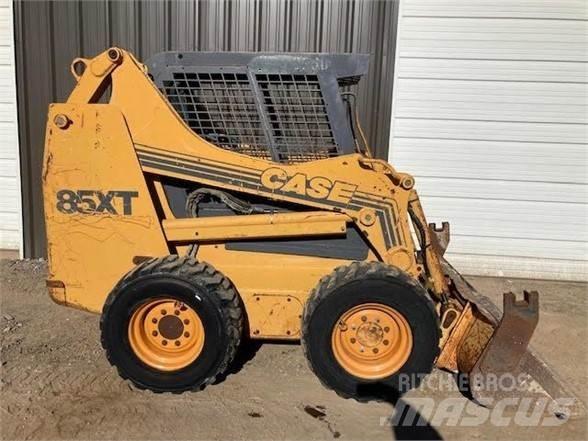 CASE 85XT Kompaktlader
