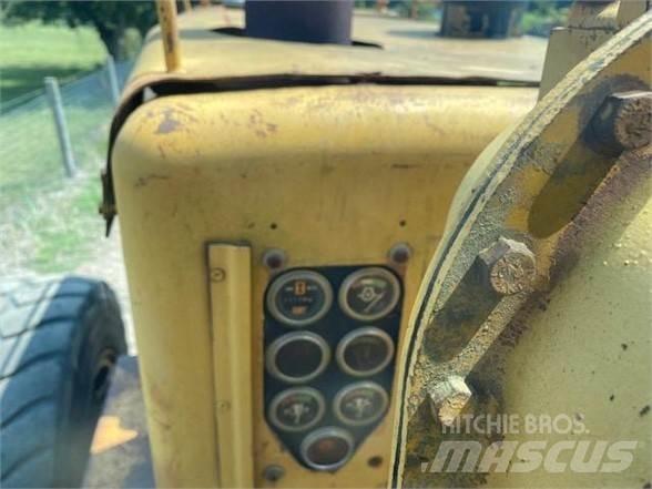 CAT 16G Grader