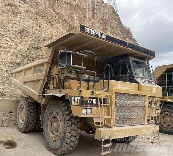 CAT 771D Minidumper