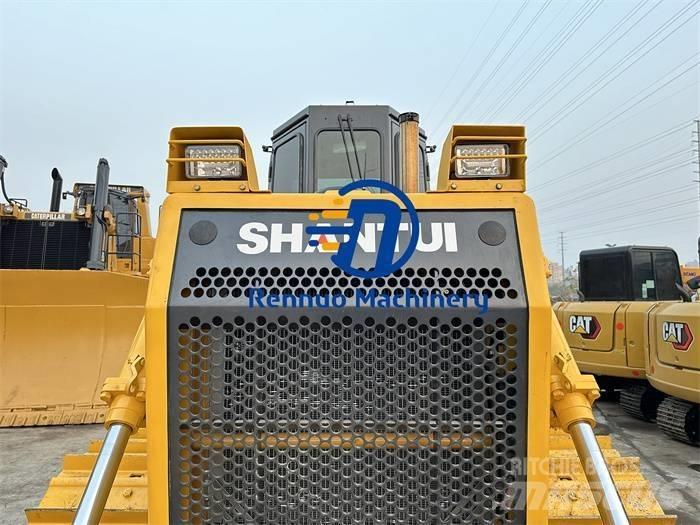Shantui SD 16 Bulldozer