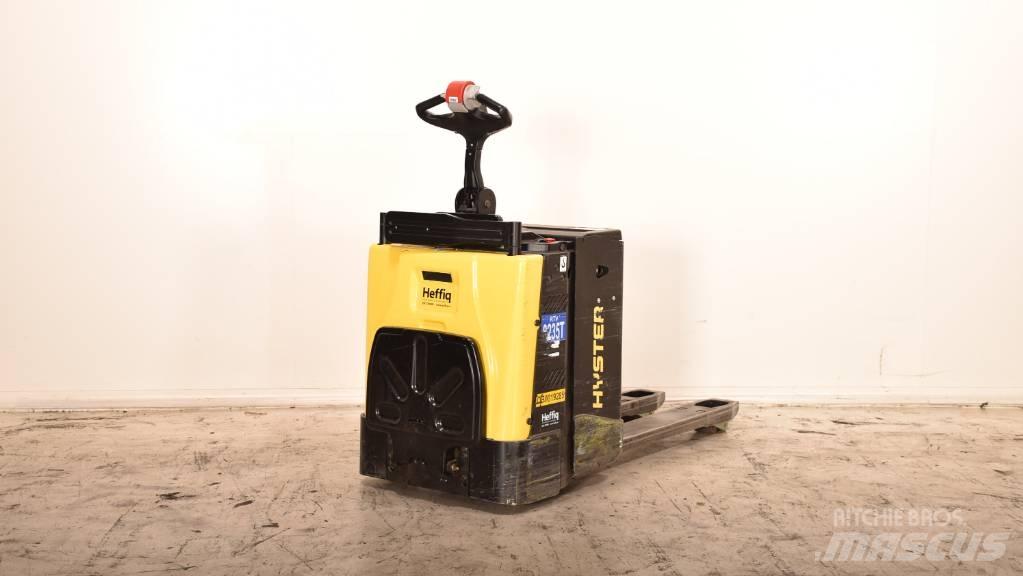 Hyster P 2.0 S Gabelstapler mit Fahrerstand