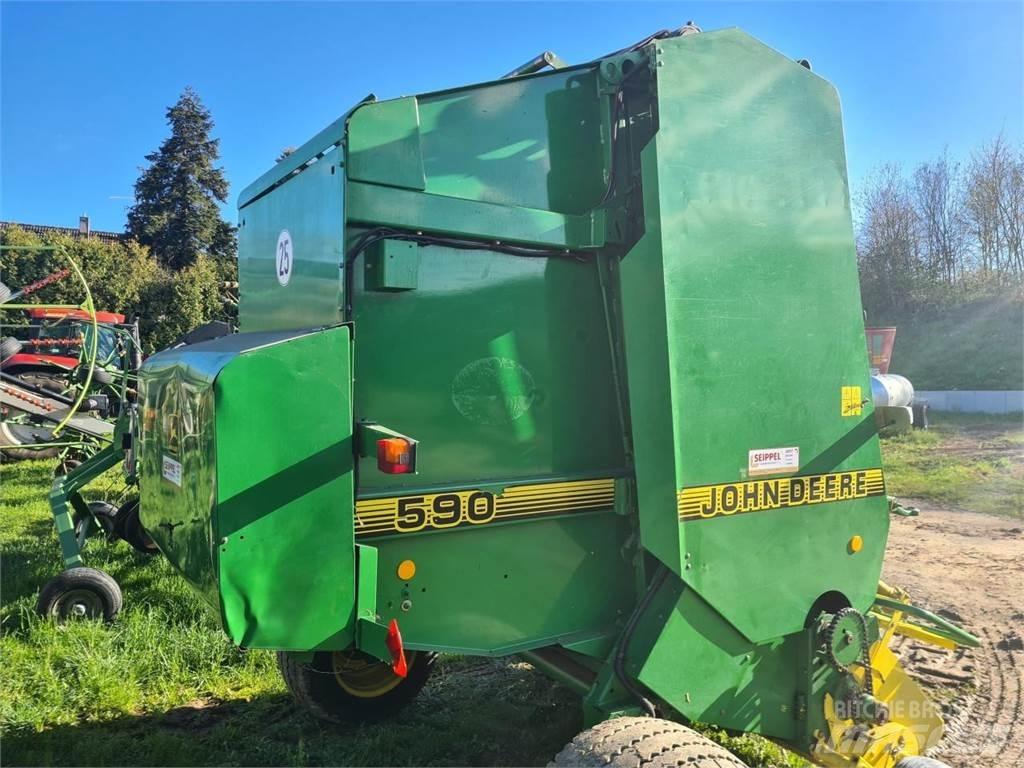 John Deere 590 Rundballenpressen