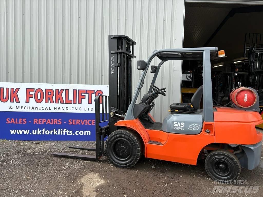 Toyota 7FGJ35 Gasstapler
