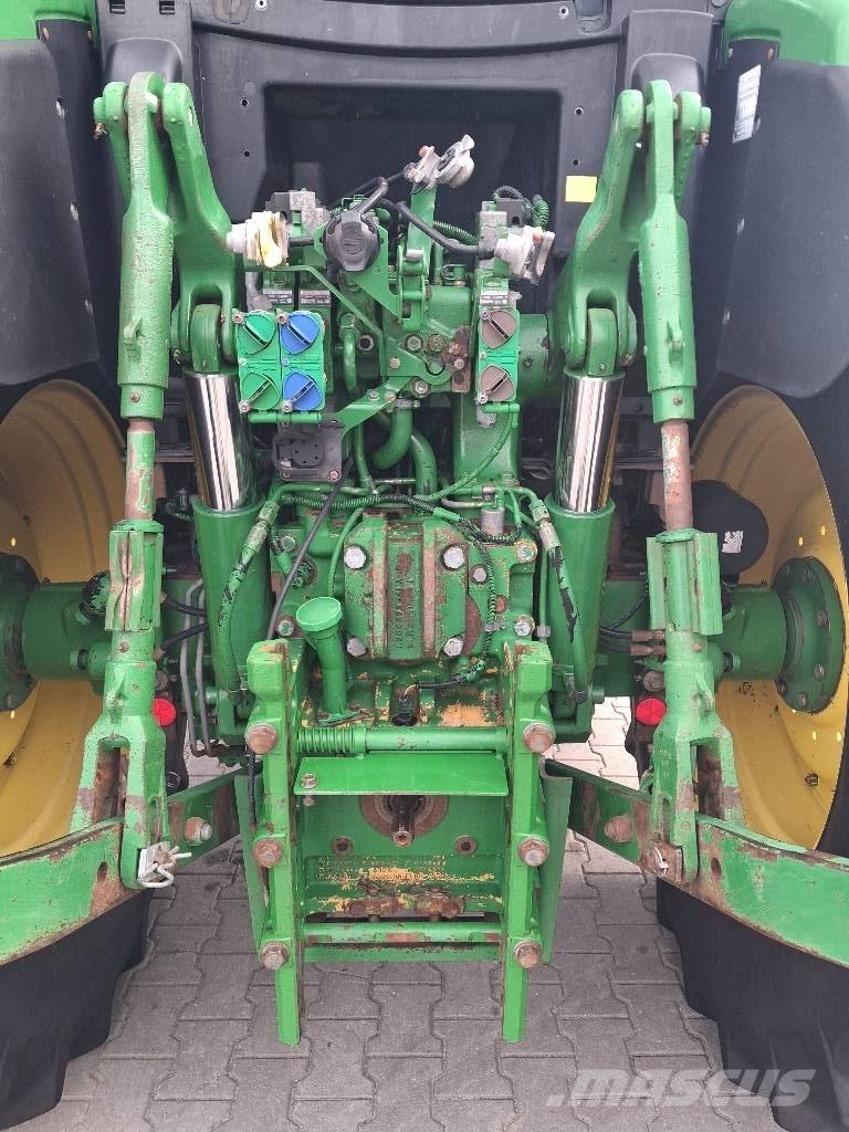 John Deere 6150 R Traktoren