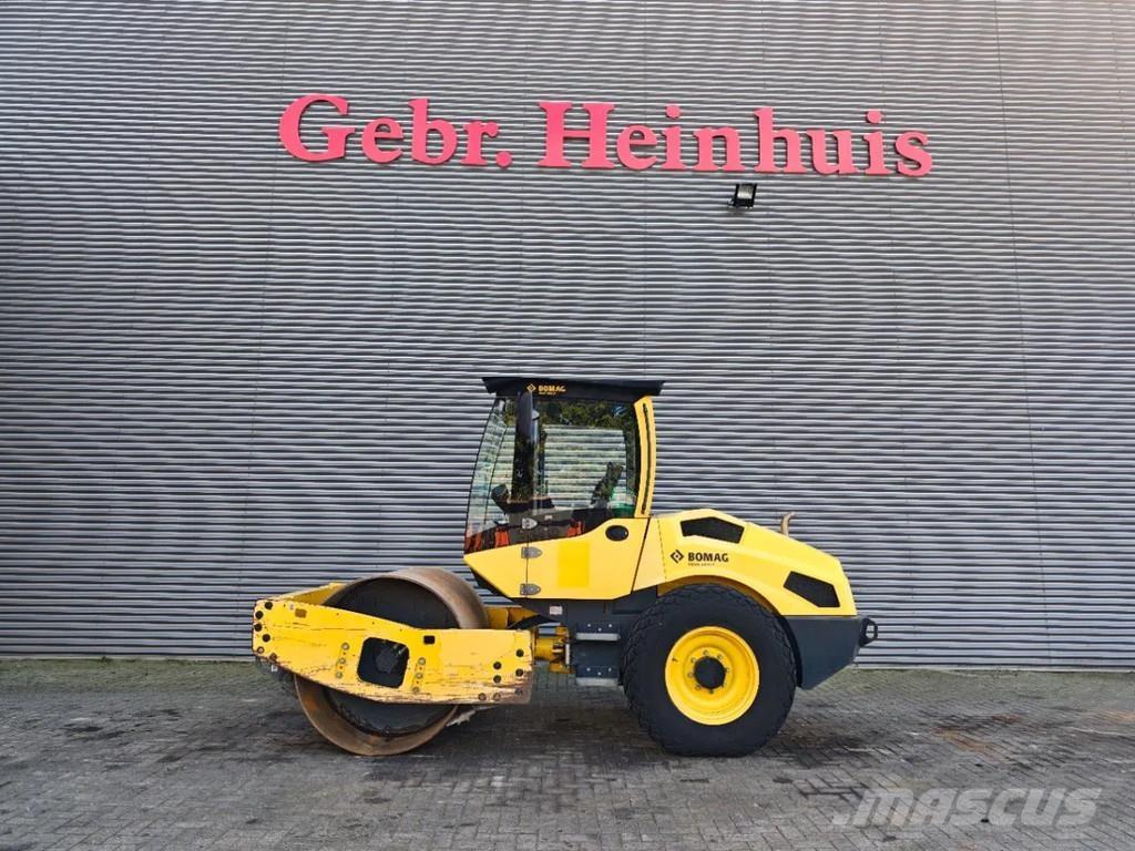 Bomag BW 177 D-5 Gummiradwalzen
