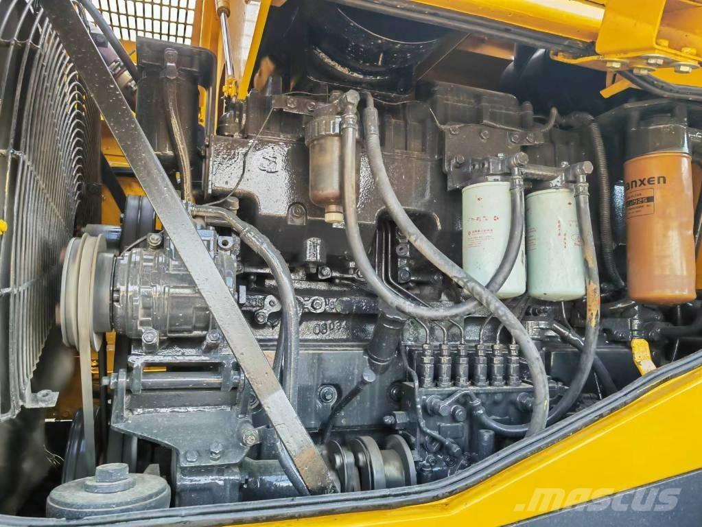 Komatsu WA 470-3 Raupenbagger