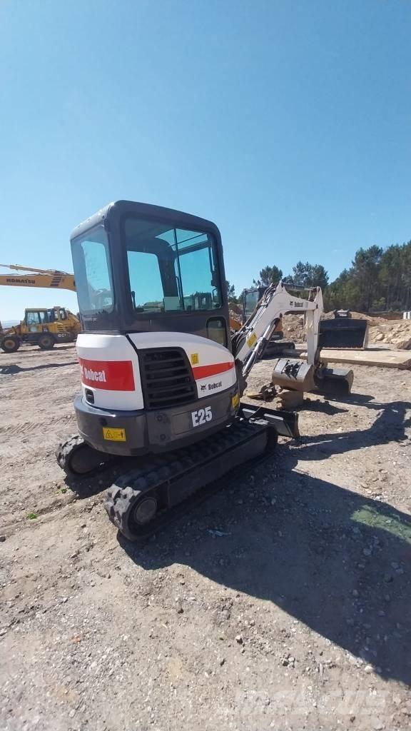 Bobcat E 25 Minibagger < 7t