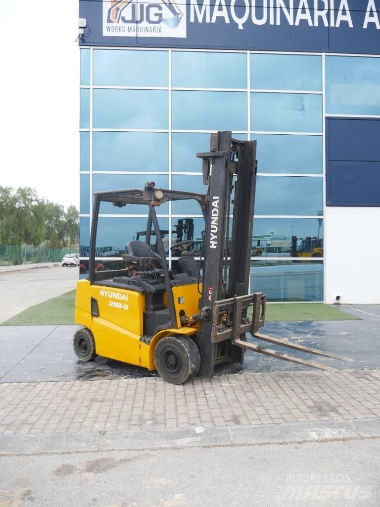 Hyundai 25 BH-9 Elektrostapler