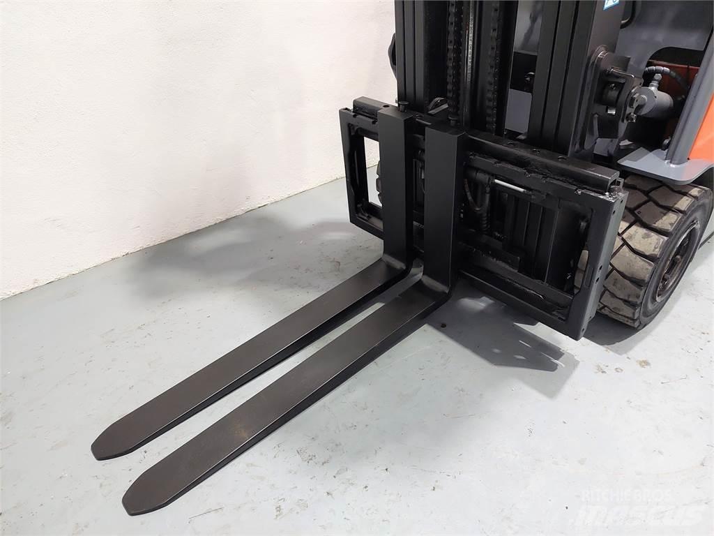 Toyota 7FBMF30 Elektrostapler