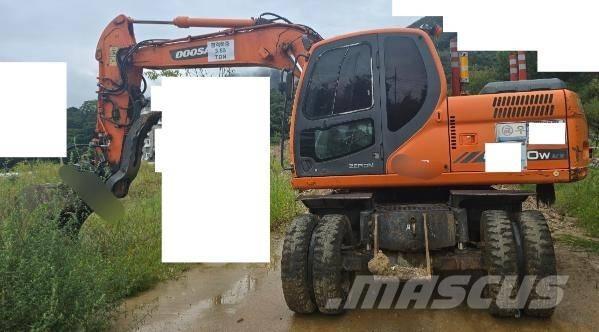 Doosan DX 140 W Mobilbagger