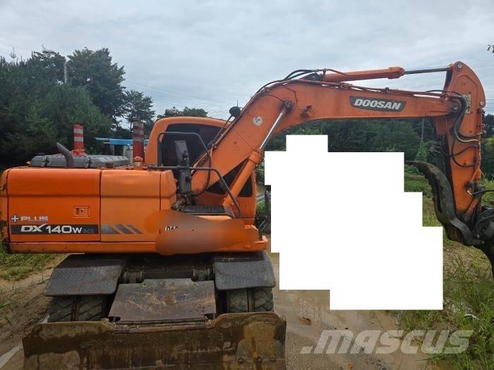 Doosan DX 140 W Mobilbagger