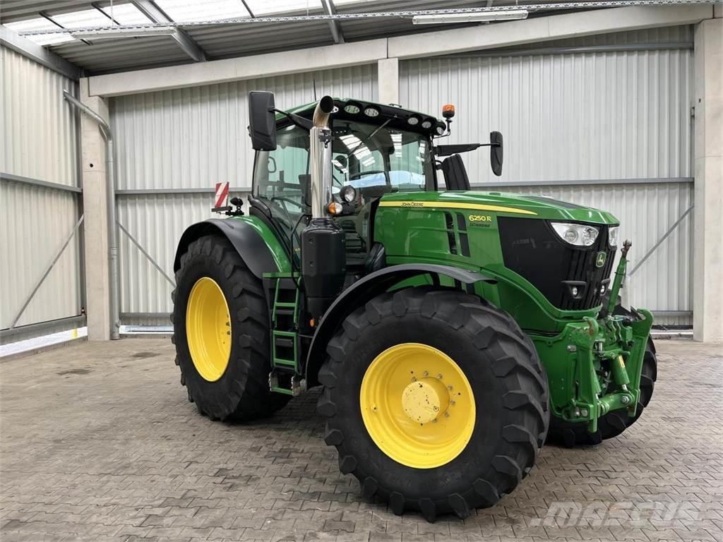 John Deere 6250R Traktoren